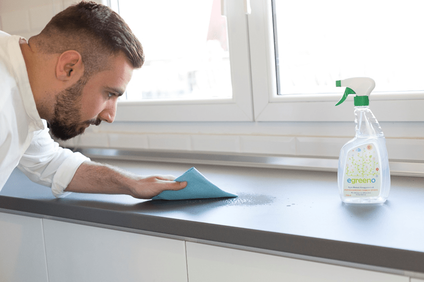 Πώς θα καθαρίσετε και θα απολυμάνετε τα χέρια, το σπίτι, τα ρούχα και τα πράγματά σας